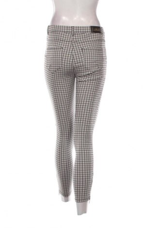 Damskie spodnie Mohito, Rozmiar M, Kolor Kolorowy, Cena 79,00 zł