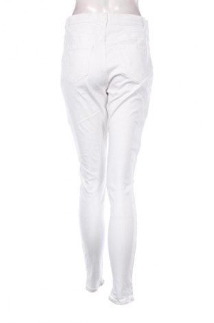 Дамски панталон New Look, Размер L, Цвят Бял, Цена 23,52 €