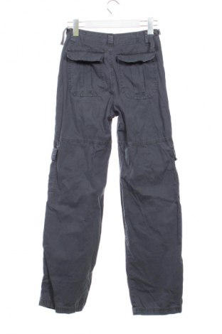 Дамски панталон Pull&Bear, Размер XS, Цвят Сив, Цена 14,77 €