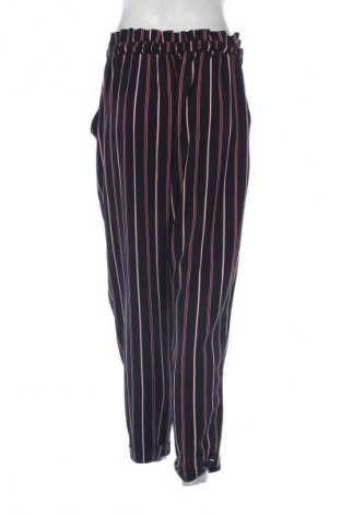 Дамски панталон Pull&Bear, Размер L, Цвят Многоцветен, Цена 15,00 €