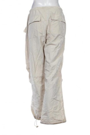 Дамски панталон Pull&Bear, Размер L, Цвят Бежов, Цена 7,15 €