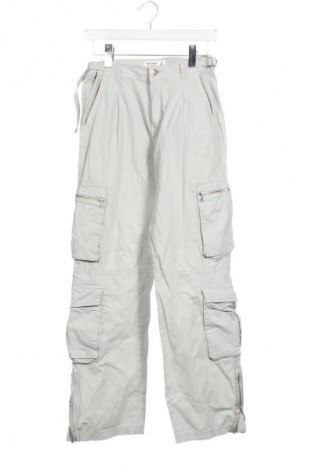 Dámské kalhoty  Pull&Bear, Velikost XS, Barva Zelená, Cena  419,00 Kč