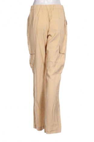 Дамски панталон Reserved, Размер M, Цвят Бежов, Цена 15,00 €
