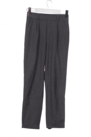 Дамски панталон Stradivarius, Размер XS, Цвят Сив, Цена 15,00 €