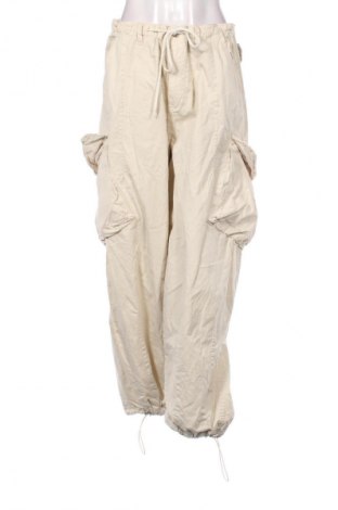 Női nadrág Stradivarius, Méret M, Szín Ekrü
, Ár 6 103 Ft