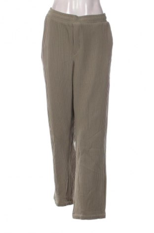 Дамски панталон Topman, Размер XL, Цвят Зелен, Цена 8,69 €