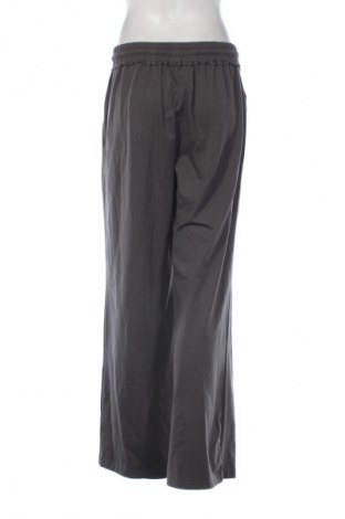 Дамски панталон Unbranded, Размер L, Цвят Сив, Цена 13,80 €