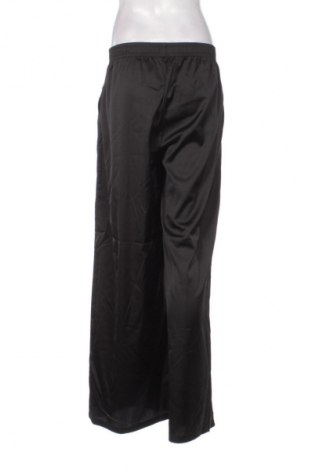 Дамски панталон Urban Classics, Размер M, Цвят Черен, Цена 39,00 €