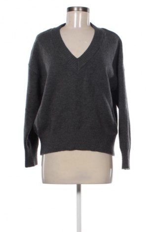 Damski sweter Bershka, Rozmiar XS, Kolor Szary, Cena 80,38 zł