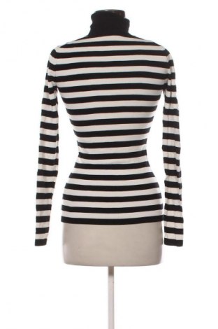 Damski sweter Nikkie, Rozmiar XS, Kolor Kolorowy, Cena 78,99 zł