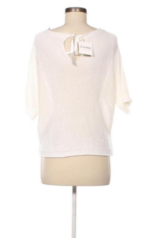 Damenpullover Unbranded, Größe M, Farbe Ecru, Preis 15,00 €