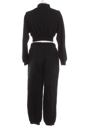 Dresy damskie Trendyol, Rozmiar L, Kolor Czarny, Cena 340,22 zł