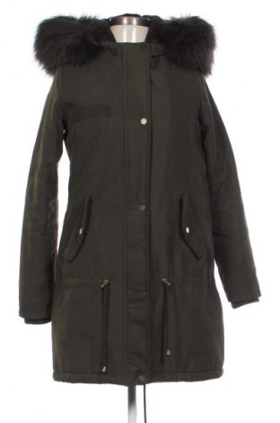 Дамско палто Cropp, Размер M, Цвят Зелен, Цена 49,00 €