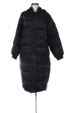 Dámská bunda  Guess, Velikost M, Barva Černá, Cena  1 681,00 Kč