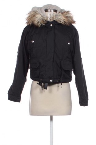 Dámská bunda  Pull&Bear, Velikost XS, Barva Černá, Cena  659,00 Kč