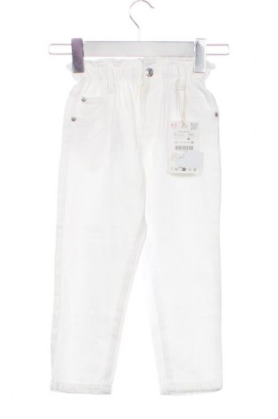 Детски дънки Zara, Размер 3-4y/ 104-110 см, Цвят Бял, Цена 21,00 €