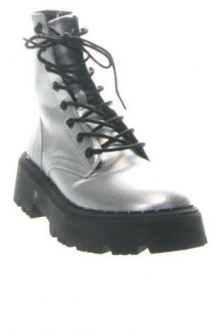 Gyerekcipők Zara, Méret 33, Szín Ezüstös, Ár 13 223 Ft