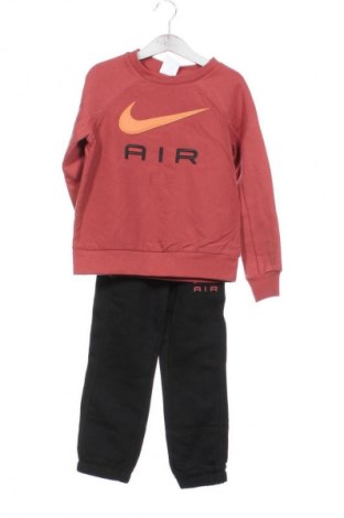 Dětská sportovní souprava Nike, Velikost 3-4y/ 104-110 cm, Barva Vícebarevné, Cena  1 329,00 Kč