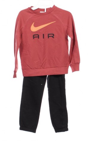 Детски спортен екип Nike, Размер 3-4y/ 104-110 см, Цвят Многоцветен, Цена 56,24 €