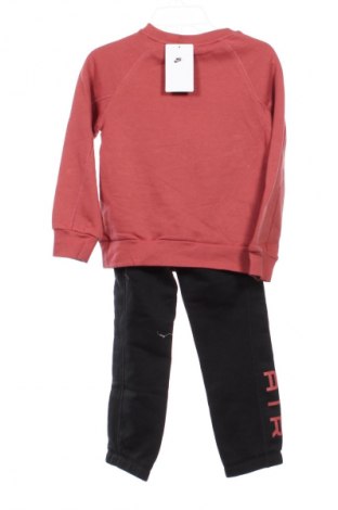 Kinder Sportanzug Nike, Größe 4-5y/ 110-116 cm, Farbe Mehrfarbig, Preis 57,99 €