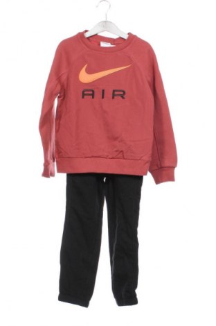 Dětská sportovní souprava Nike, Velikost 4-5y/ 110-116 cm, Barva Vícebarevné, Cena  1 329,00 Kč