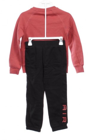 Detská športová súprava Nike, Veľkosť 4-5y/ 110-116 cm, Farba Viacfarebná, Cena  65,95 €