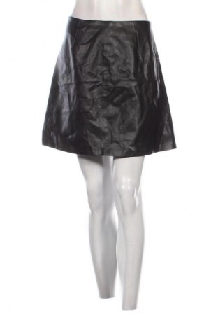 Кожена пола C&A, Размер M, Цвят Черен, Цена 4,09 €