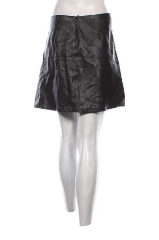 Кожена пола C&A, Размер M, Цвят Черен, Цена 4,09 €