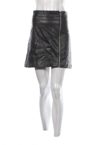 Кожена пола H&M Divided, Размер S, Цвят Черен, Цена 5,11 €