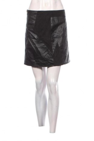 Lederrock Naf Naf, Größe M, Farbe Schwarz, Preis € 8,99