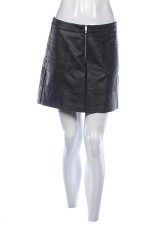 Кожена пола Sinsay, Размер M, Цвят Черен, Цена 7,85 €