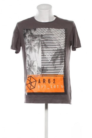 Pánské tričko  Chapter, Velikost XL, Barva Vícebarevné, Cena  275,00 Kč