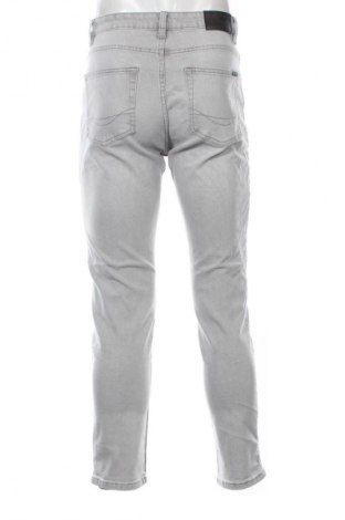 Blugi de bărbați Pull&Bear, Mărime M, Culoare Gri, Preț 49,99 Lei