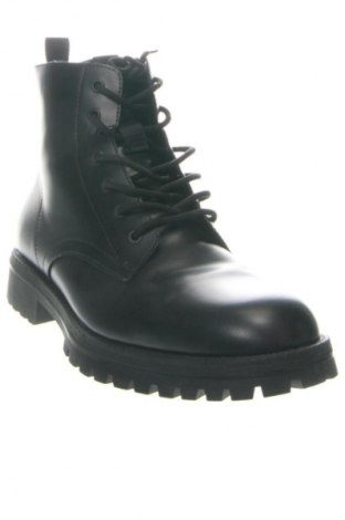 Férfi cipők
 Jack & Jones, Méret 45, Szín Fekete, Ár 42 219 Ft