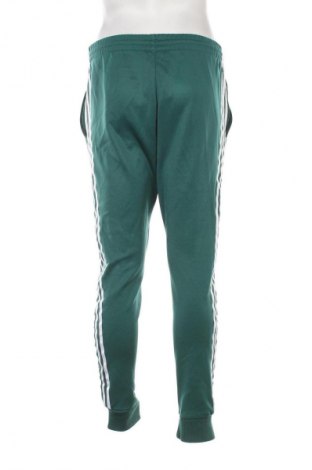 Pantaloni trening de bărbați Adidas Originals, Mărime M, Culoare Verde, Preț 142,99 Lei