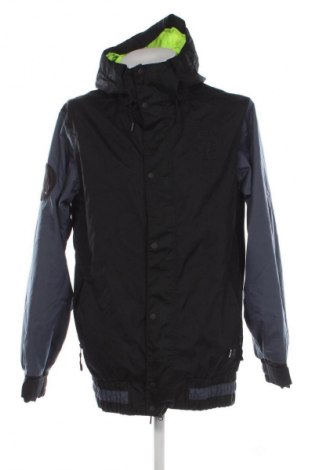 Herrenjacke für Wintersports Nike, Größe M, Farbe Schwarz, Preis 72,99 €