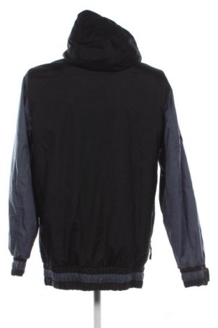 Herrenjacke für Wintersports Nike, Größe M, Farbe Schwarz, Preis 72,99 €