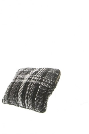 Trusă H&M, Culoare Multicolor, Preț 51,99 Lei