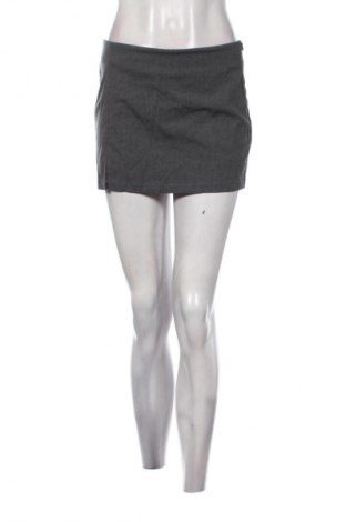 Пола - панталон Bershka, Размер M, Цвят Сив, Цена 5,62 €