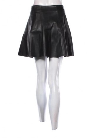 Пола Amisu, Размер S, Цвят Черен, Цена 8,69 €