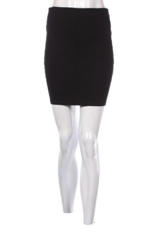 Sukně Amisu, Velikost S, Barva Černá, Cena  454,00 Kč