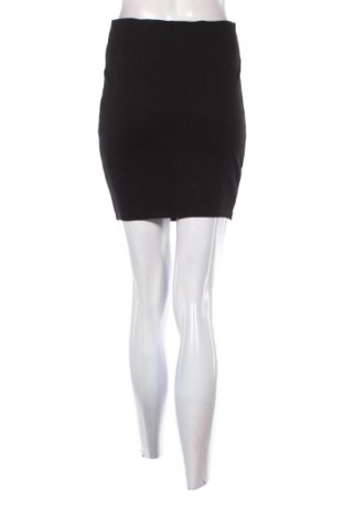 Sukně Amisu, Velikost S, Barva Černá, Cena  454,00 Kč