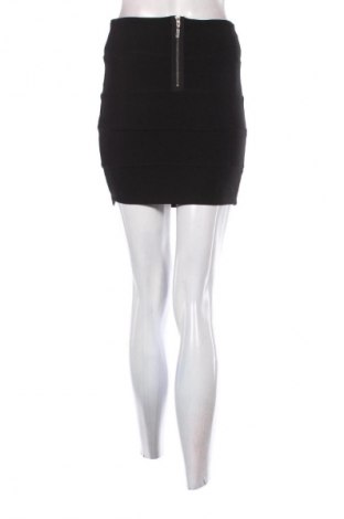 Пола Amisu, Размер S, Цвят Черен, Цена 10,00 €