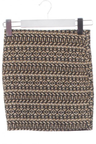 Пола Bershka, Размер XS, Цвят Многоцветен, Цена 16,00 €