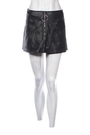 Пола Bershka, Размер M, Цвят Черен, Цена 10,00 €