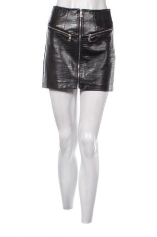 Пола Bershka, Размер S, Цвят Черен, Цена 10,00 €