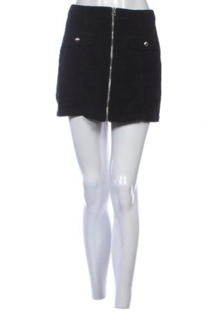 Пола Bershka, Размер S, Цвят Черен, Цена 3,06 €