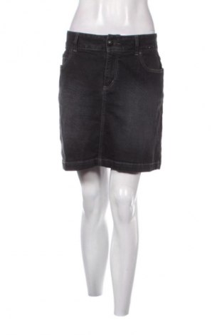 Пола C&A, Размер XL, Цвят Черен, Цена 10,00 €