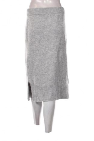 Пола Christian Berg, Размер L, Цвят Сив, Цена 12,27 €