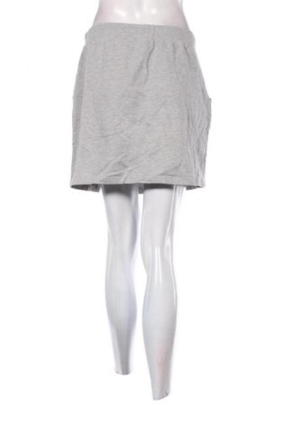 Rock Esmara, Größe L, Farbe Grau, Preis 5,99 €